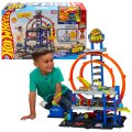 Hot Wheels City Maxi garáž se smyčkami, autem a vrtulníkem